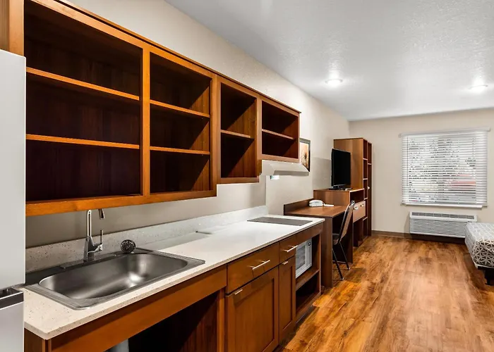 Woodspring Suites Port St Lucie
