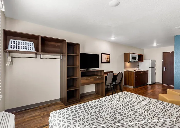 Woodspring Suites Port St Lucie
